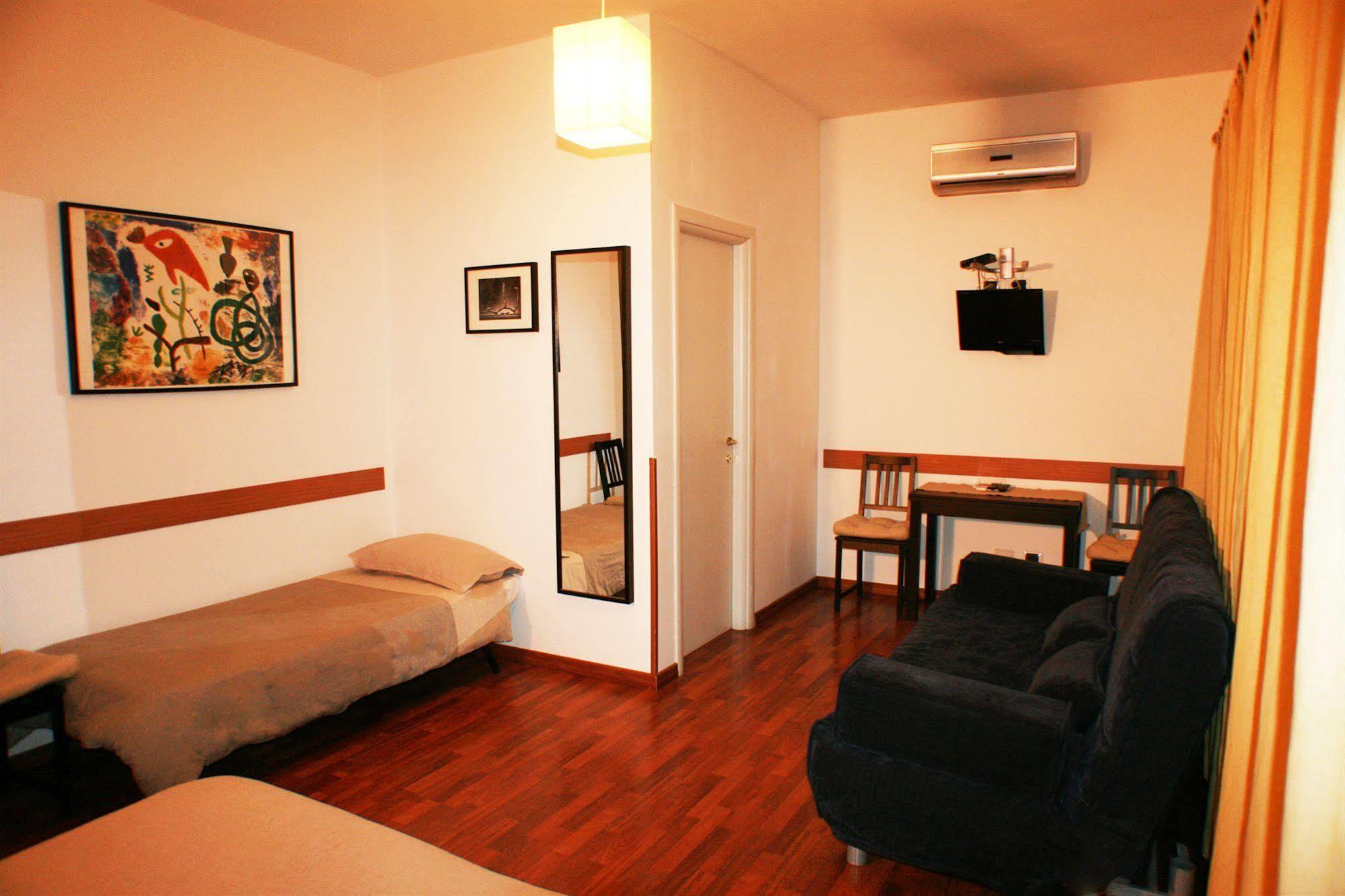 Lt Rooms Rome Exterior photo