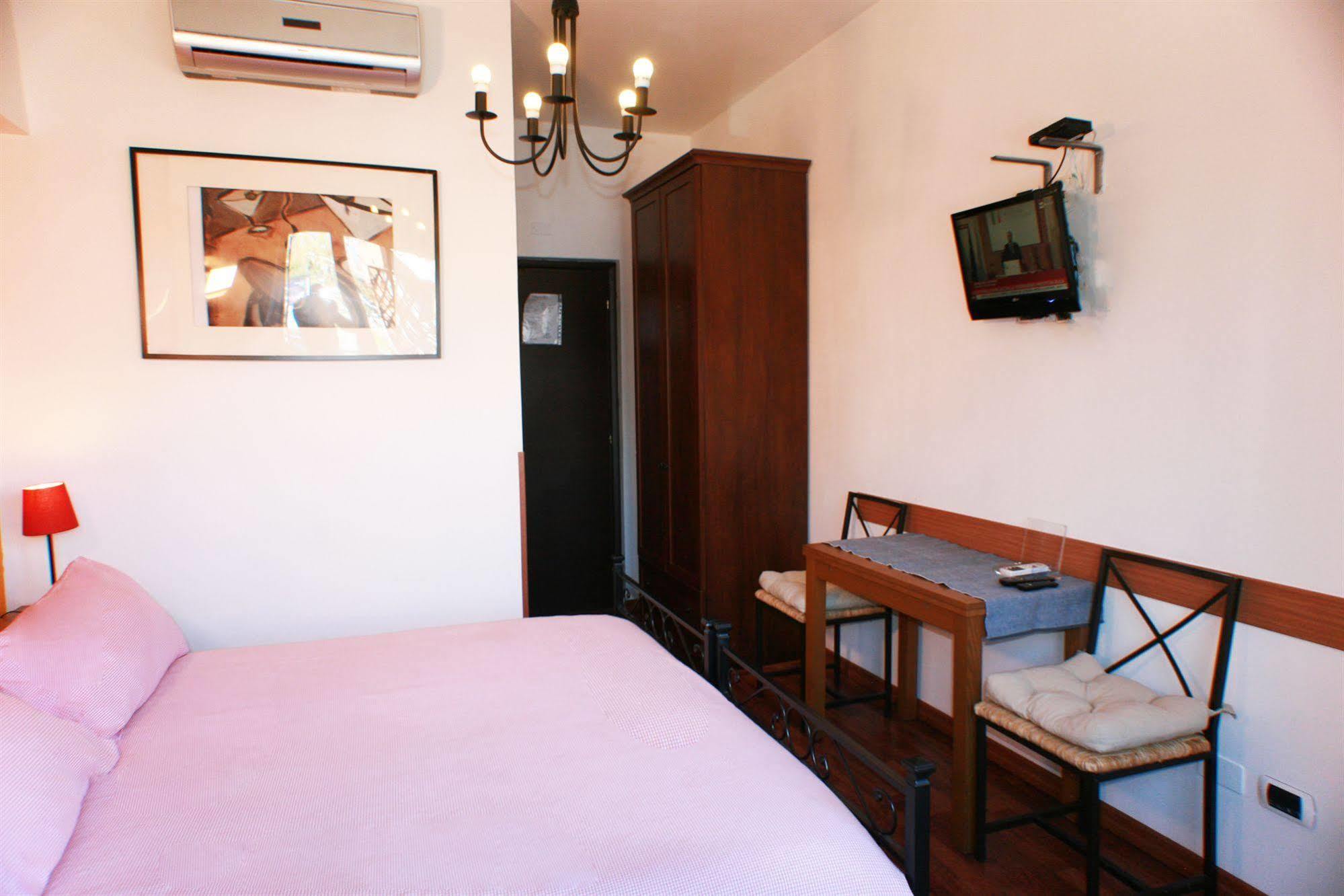 Lt Rooms Rome Exterior photo